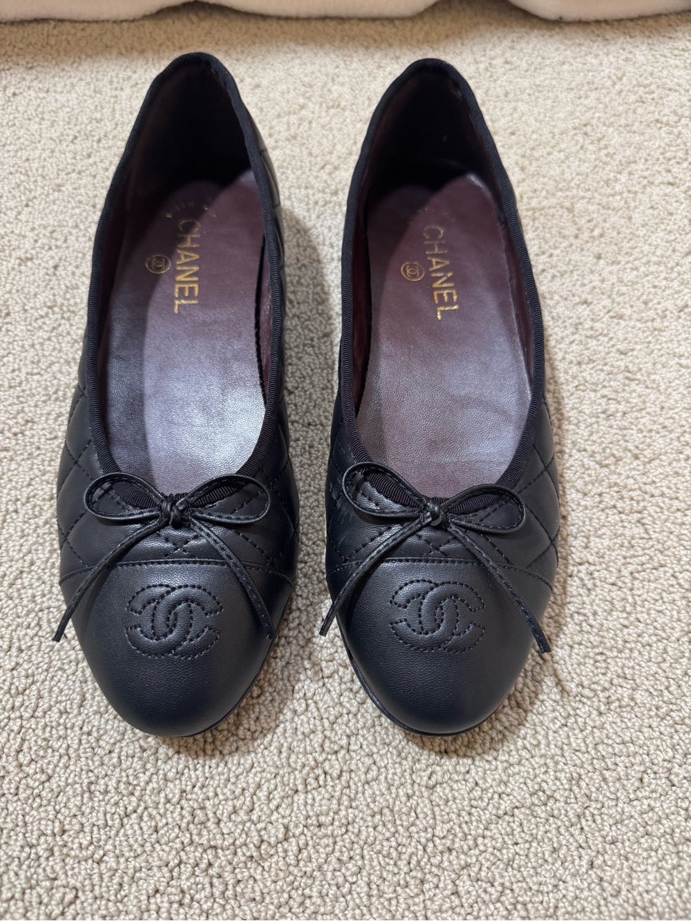 CHANEL Black Quilted Leather CC Logo Ballet Flats